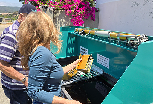 Washmaster in action – efficient drywall tool cleaning on job site